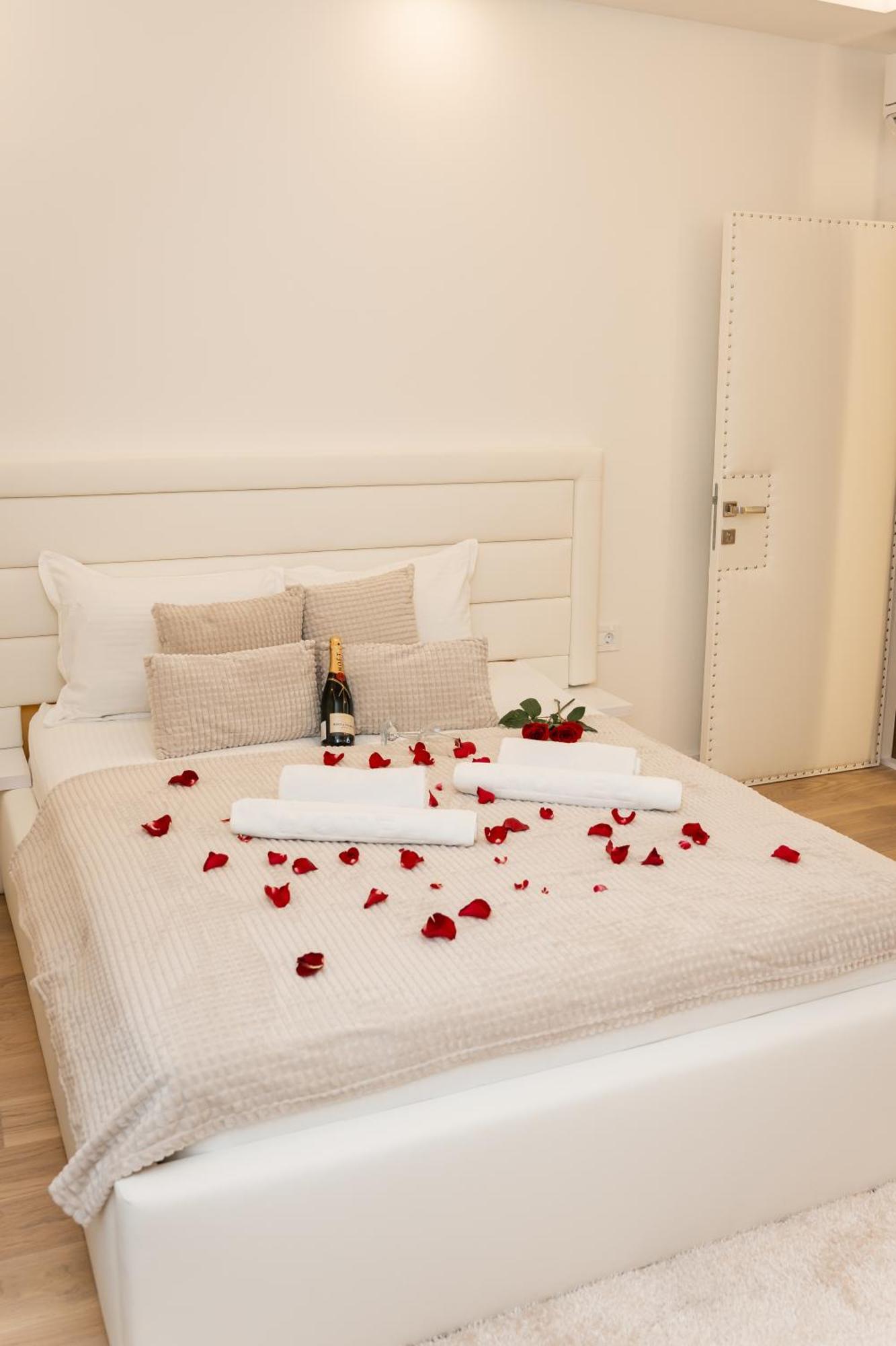 Appartamento Sinfonia Lux Belgrado Esterno foto